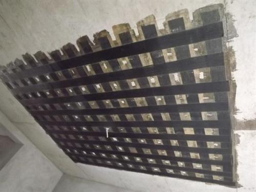 阿拉尔楼板加固